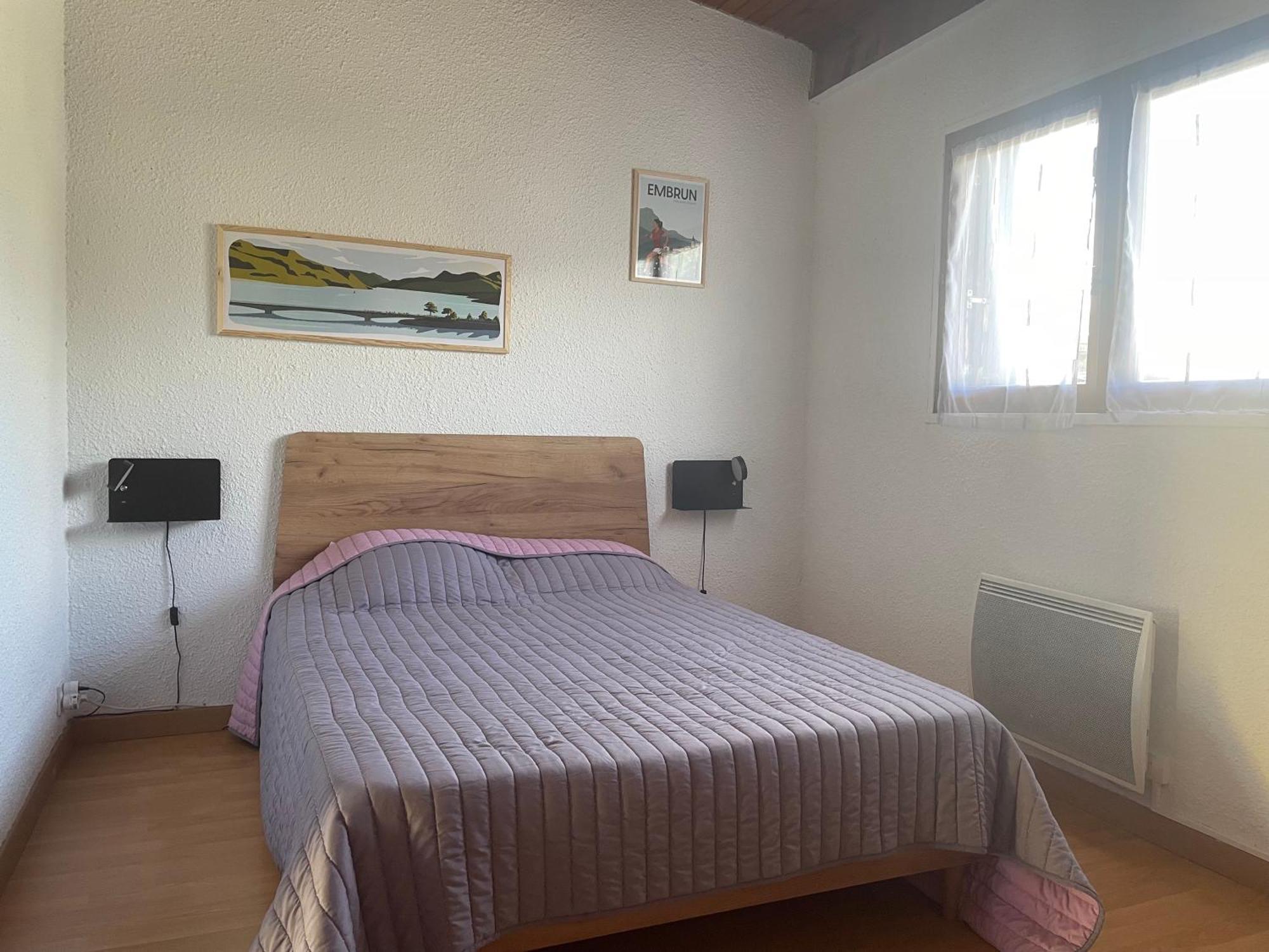 Maison Tres Agreable Avec Exterieurs, Bien Situee Au Plan D'Eau アンブラン エクステリア 写真